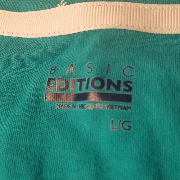 V Neck Tee - Picture 2 of 2